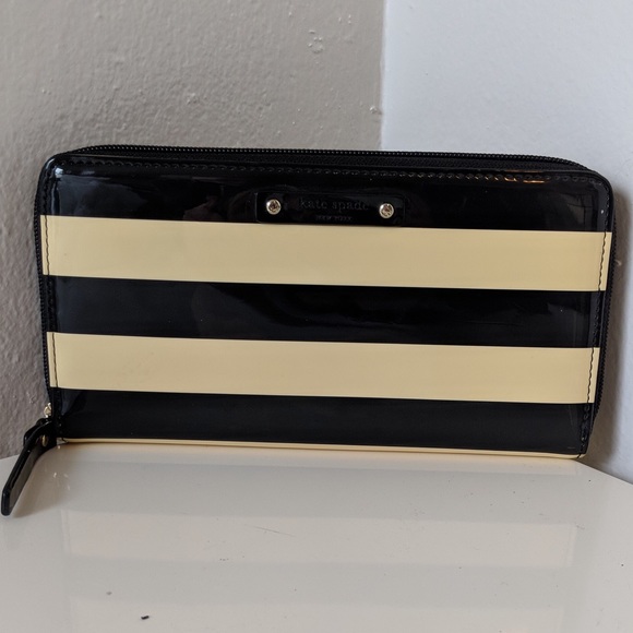 kate spade Handbags - Kate Spade continental wallet
